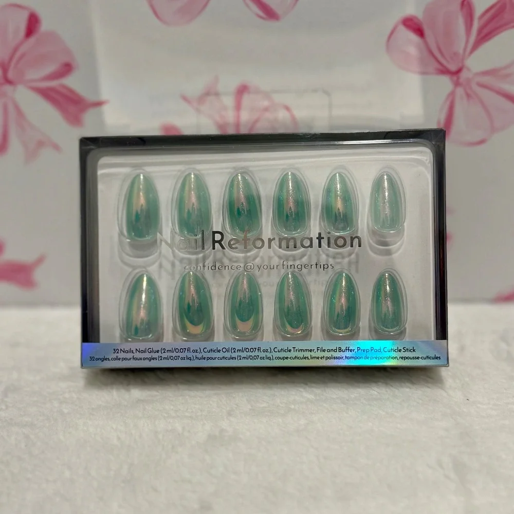 Nail Reformation Iridescent Crystal Ornament Almond Press On Nails Kit 32 Pcs‎